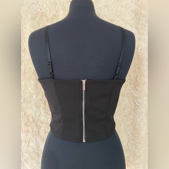 DYNAMITE CROPPED TOP - Picture 4 of 5